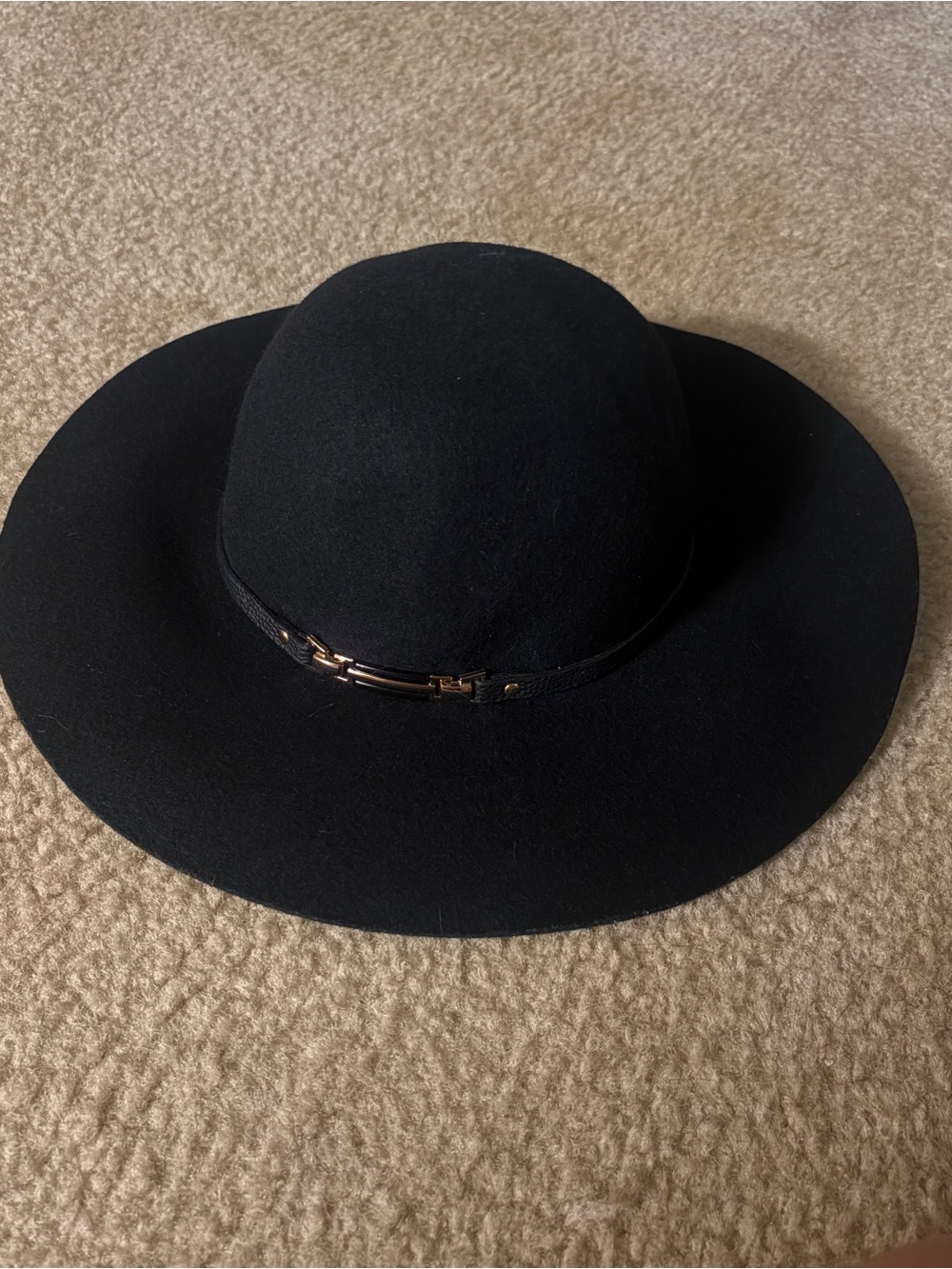 House of Harlow 1960 Black Wide-Brim Felt Hat with Gold Accent